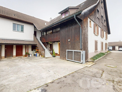 4.5-Zimmer-Wohnung mit Chalet Flair image 2