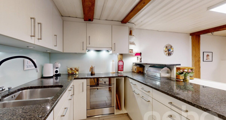 4.5-Zimmer-Wohnung mit Chalet Flair image 3