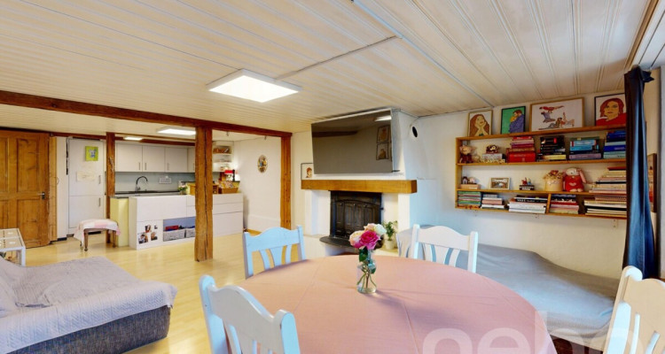 4.5-Zimmer-Wohnung mit Chalet Flair image 5