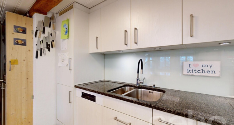 4.5-Zimmer-Wohnung mit Chalet Flair image 12