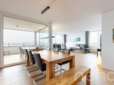 Moderne 4.5-Zimmerwohnung mit Loggia, Weitblick und Tiefgaragenplätzen image 3