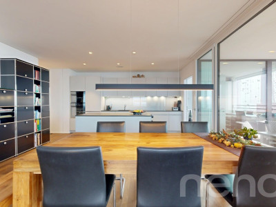 Moderne 4.5-Zimmerwohnung mit Loggia, Weitblick und Tiefgaragenplätzen image 4