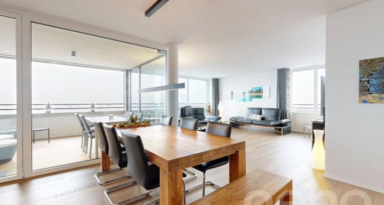 Moderne 4.5-Zimmerwohnung mit Loggia, Weitblick und Tiefgaragenplätzen image 3