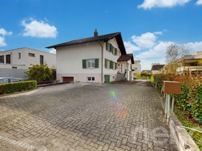 Familiendomiziel mit Dachgeschosswohnung, Werkstatt und Schopf image 3