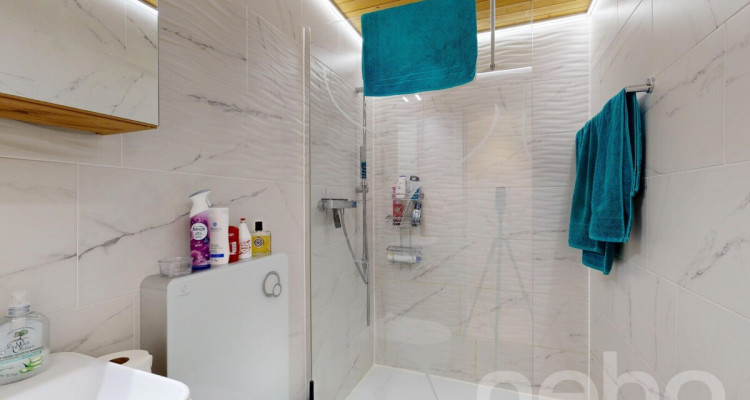 Grosszügige Dachwohnung mit Galerie - renoviert und an gefragter Lage image 10