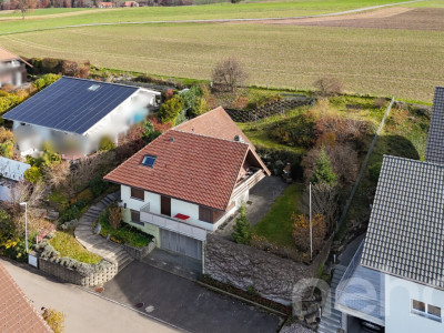 Charmantes Einfamilienhaus mit Potenzial und Ausblick image 1