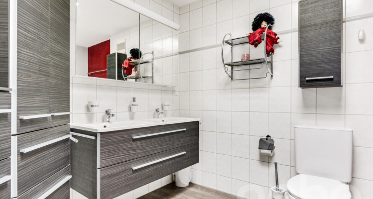 4.5-Zimmer-Reihenhaus mit grosszügiger Terrasse in Wollerau image 11