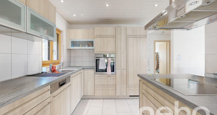 Maison 7.5 pièces, rénovée à neuf : CHF 500?000 de travaux effectués ! image 3