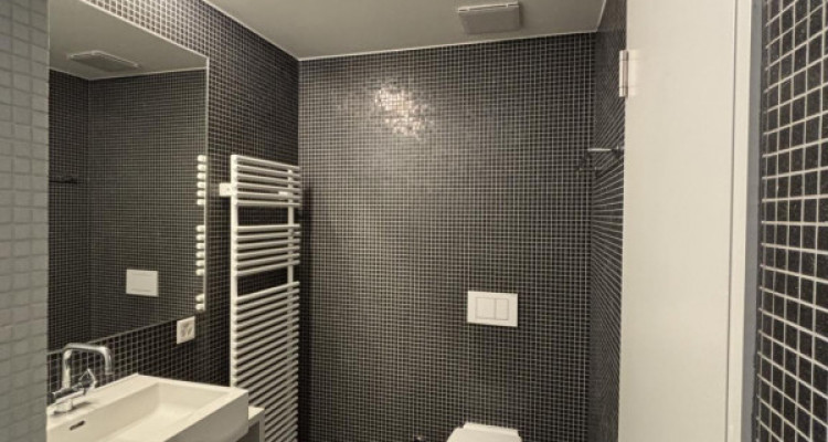 Bureau au centre-ville de Neuchâtel image 9