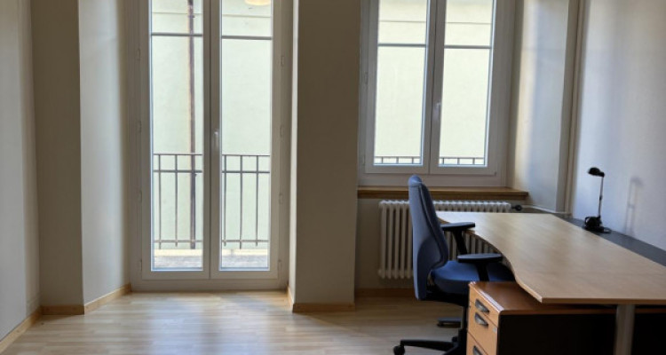 Bureau: deux mois de loyer offerts image 4