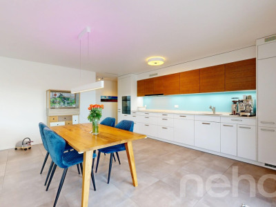 Lichtdurchflutete 4.5-Zimmer-Wohnung in Langnau am Albis image 2