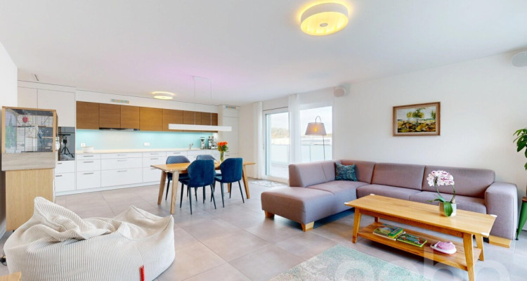 Lichtdurchflutete 4.5-Zimmer-Wohnung in Langnau am Albis image 1