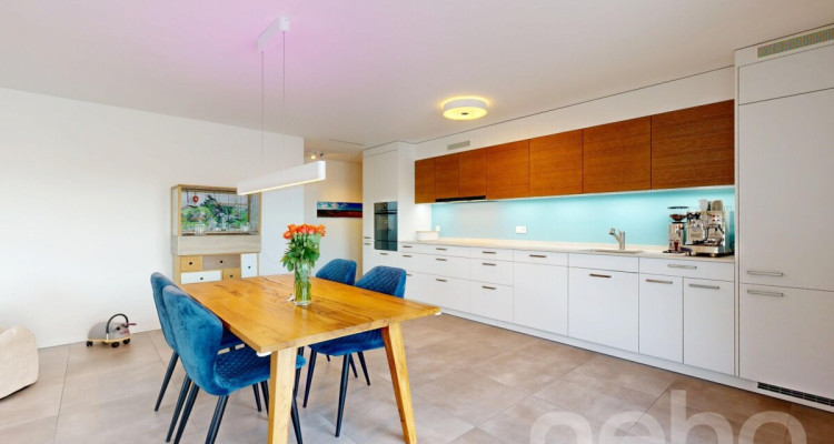 Lichtdurchflutete 4.5-Zimmer-Wohnung in Langnau am Albis image 2