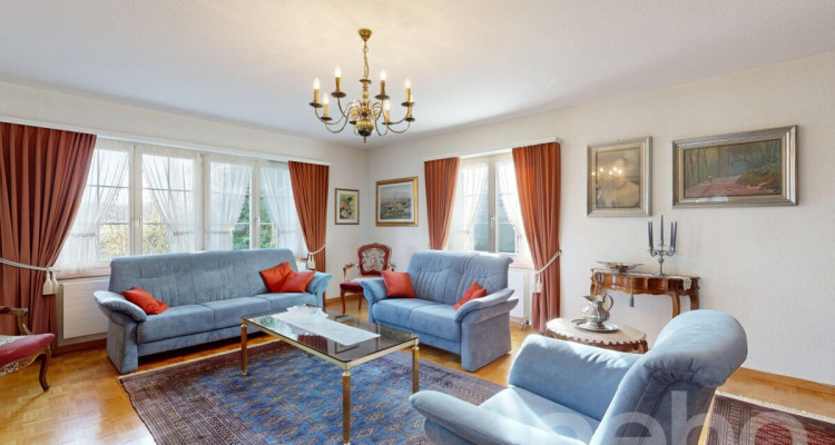 Grosszügiges 8-Zi. Mehrgenerationenhaus mit 2 separaten Wohneinheiten image 2