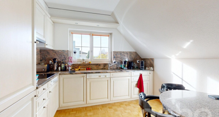 Grosszügiges 8-Zi. Mehrgenerationenhaus mit 2 separaten Wohneinheiten image 4