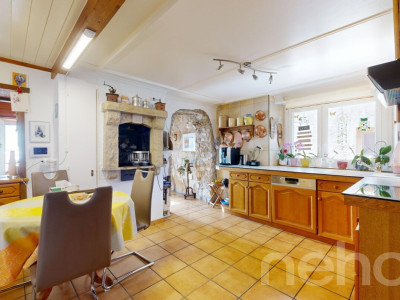 Le Pont: Propriété sur les quais avec jardin et parking sous-terrain image 7