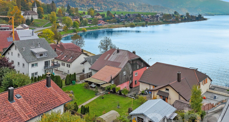Le Pont: Propriété sur les quais avec jardin et parking sous-terrain image 12