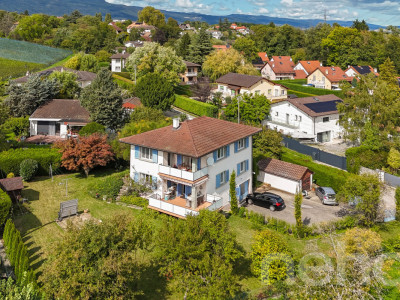 Maison composée de 2 lots avec un grand jardin, idéalement située. image 3