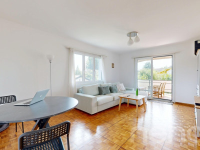 Maison composée de 2 lots avec un grand jardin, idéalement située. image 4