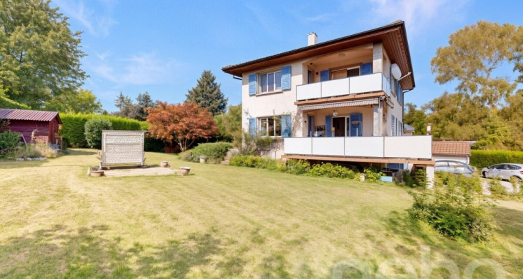 Maison composée de 2 lots avec un grand jardin, idéalement située. image 2