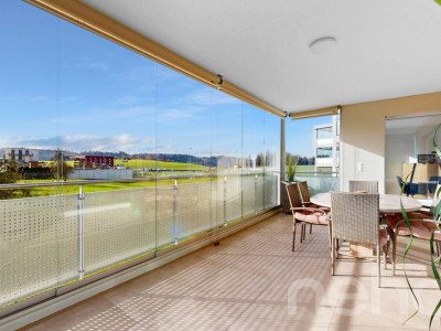 Moderne 4.5-Zimmerwohnung mit grossem Balkon und hochwertiger Küche image 4