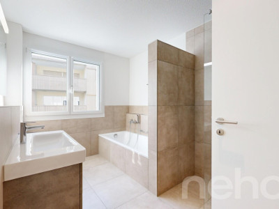 Moderne 4.5-Zimmerwohnung mit grossem Balkon und hochwertiger Küche image 8