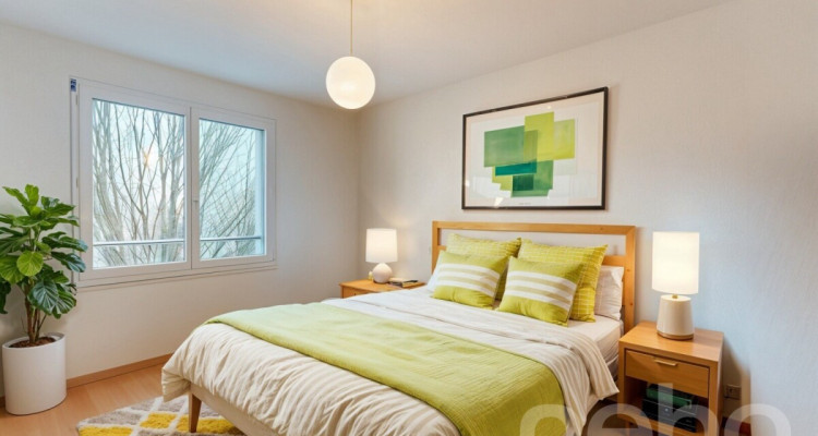 Charmant attique proche du centre-ville image 9