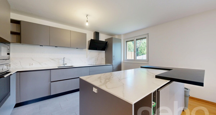 Duplex lumineux avec grand jardin privatif image 5