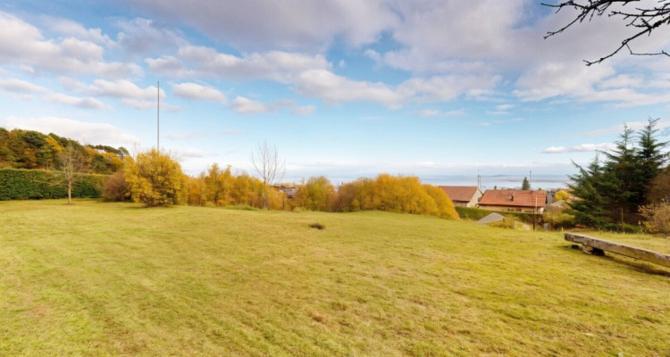 Haus mit Seeblick, 809 m² Garten und viel Renovierungspotenzial image 2