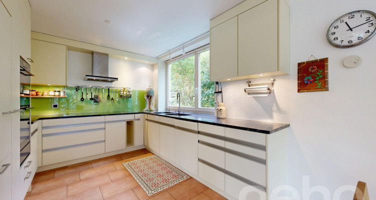 Sehr gepflegtes Doppeleinfamilienhaus mit gemütlichem Garten image 4