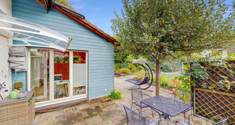 Sehr gepflegtes Doppeleinfamilienhaus mit gemütlichem Garten image 12