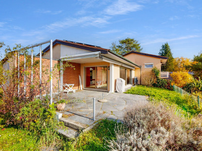 Charme intemporel et confort moderne avec vue sur le lac ! image 3