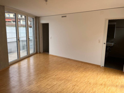 URGENT - Reprise de bail 1er Janvier,  2 560.- par mois image 1