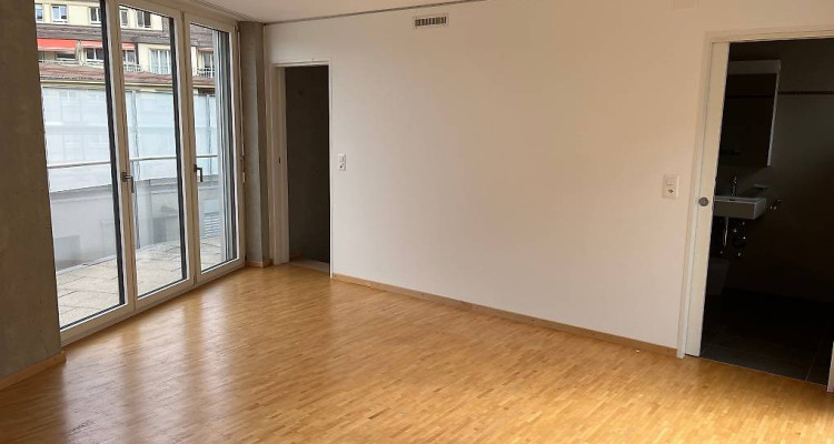 URGENT - Reprise de bail 1er Janvier,  2 560.- par mois image 1