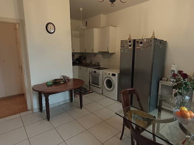 XI.	Bel appartement de 3 pièces avec balcon et à côté du lac à Genève image 2