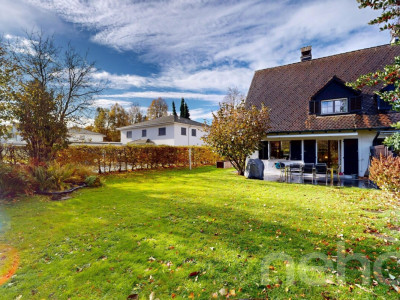 Reiheneckhaus im Landhausstil in Neuheim image 1