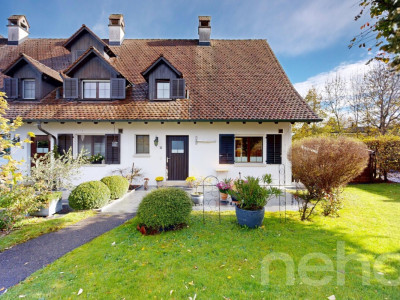 Reiheneckhaus im Landhausstil in Neuheim image 2