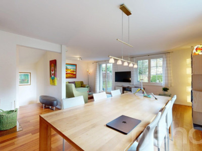 Reiheneckhaus im Landhausstil in Neuheim image 5