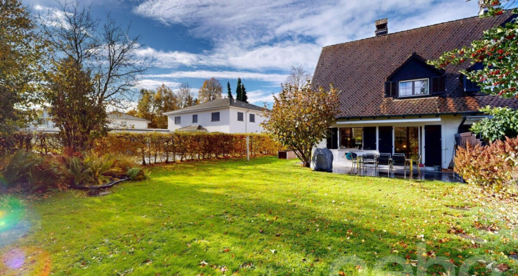 Reiheneckhaus im Landhausstil in Neuheim image 1