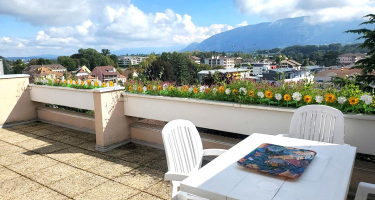 ATTIQUE ST-JULIEN CENTRE, A 3 MIN. A PIED DE TOUS LES COMMERCES, 5 MIN. DES BUS image 4