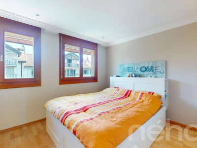 Face à un champ agricole image 8