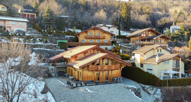 EXCLUSIVITE: Magnifique chalet de luxe proche de Crans-Montana image 1