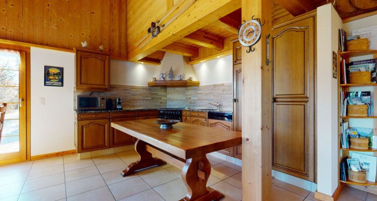 EXCLUSIVITE: Magnifique chalet de luxe proche de Crans-Montana image 4