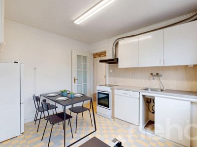 Belle maison bi-familiale avec garage intégré et jardin ensoleillé ! image 3