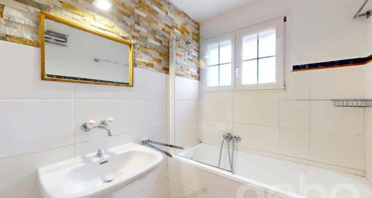 Belle maison bi-familiale avec garage intégré et jardin ensoleillé ! image 8