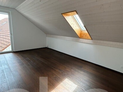 Exklusive Dachgeschosswohnung mit Weitblick in Kerzers image 8