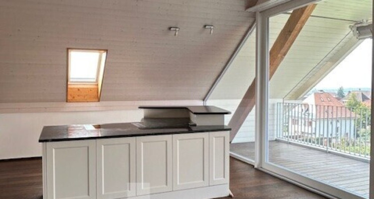 Exklusive Dachgeschosswohnung mit Weitblick in Kerzers image 5