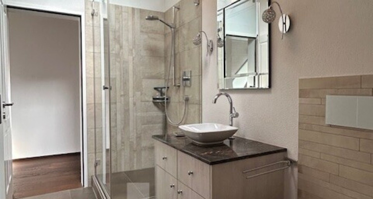 Exklusive Dachgeschosswohnung mit Weitblick in Kerzers image 10