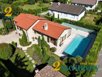 Belle villa individuelle entièrement rénovée avec piscine et jardin  image 13