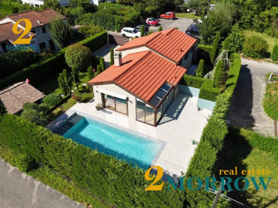 Belle villa individuelle entièrement rénovée avec piscine et jardin  image 1